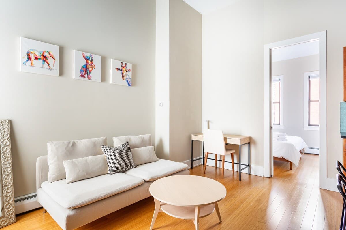 Photo of Charming 1BR Apt in Rittenhouse – Cozy & Bright